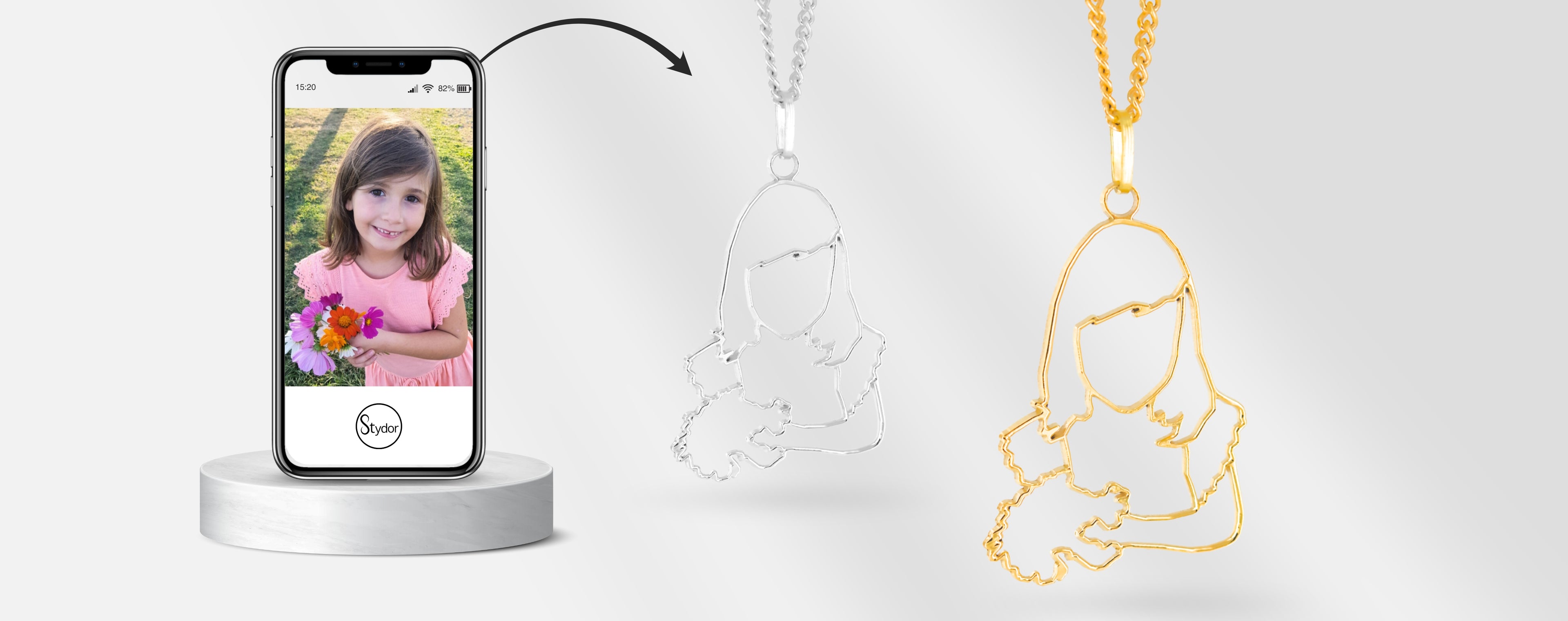 Photo montrant la transformation d’une image en deux colliers Stydor personnalisés uniques, un en or et un en argent, sculptés à la main par nos artisans français.